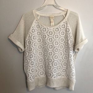 Chicos shirt sleeve embroidered knit top